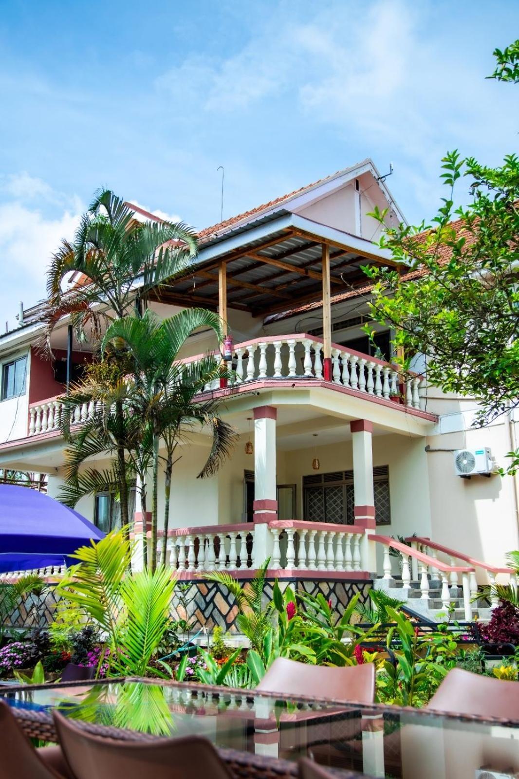 Lakeshore Bed And Breakfast Entebbe Exterior photo