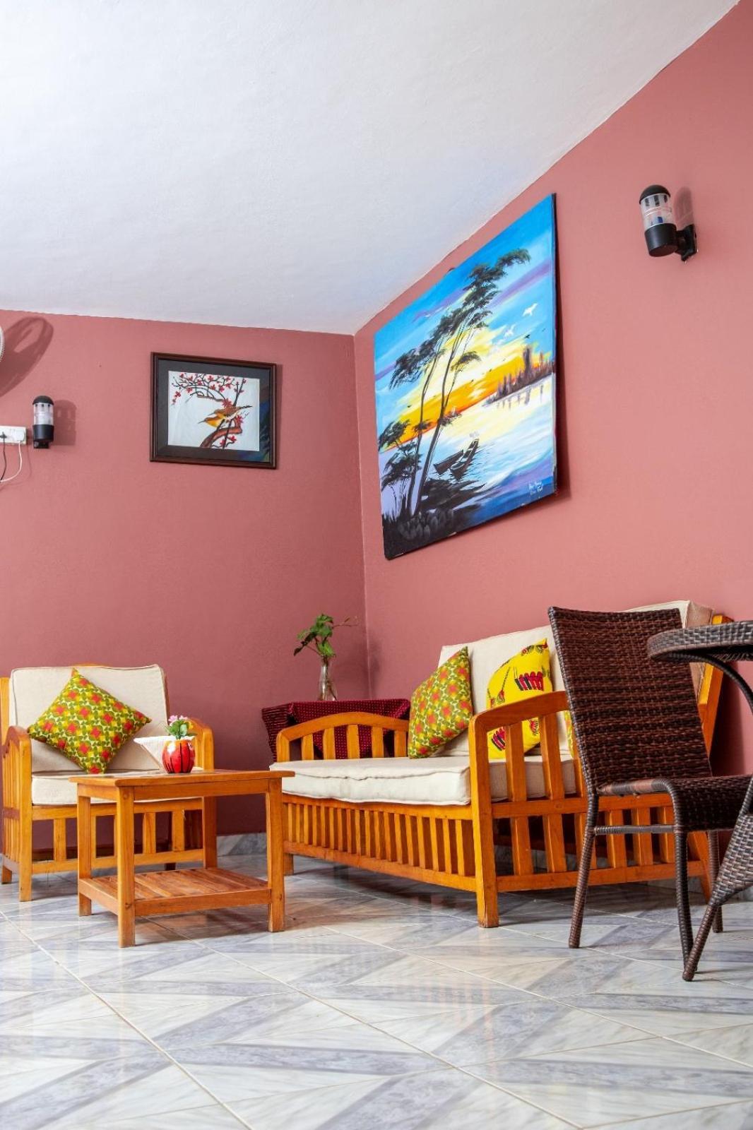 Lakeshore Bed And Breakfast Entebbe Exterior photo