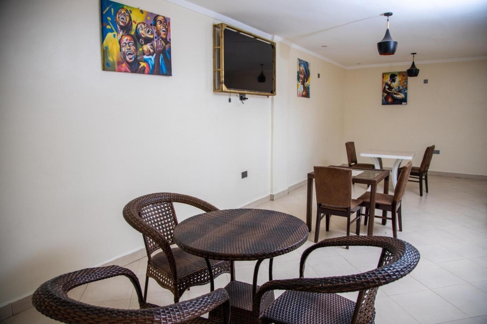 Lakeshore Bed And Breakfast Entebbe Exterior photo